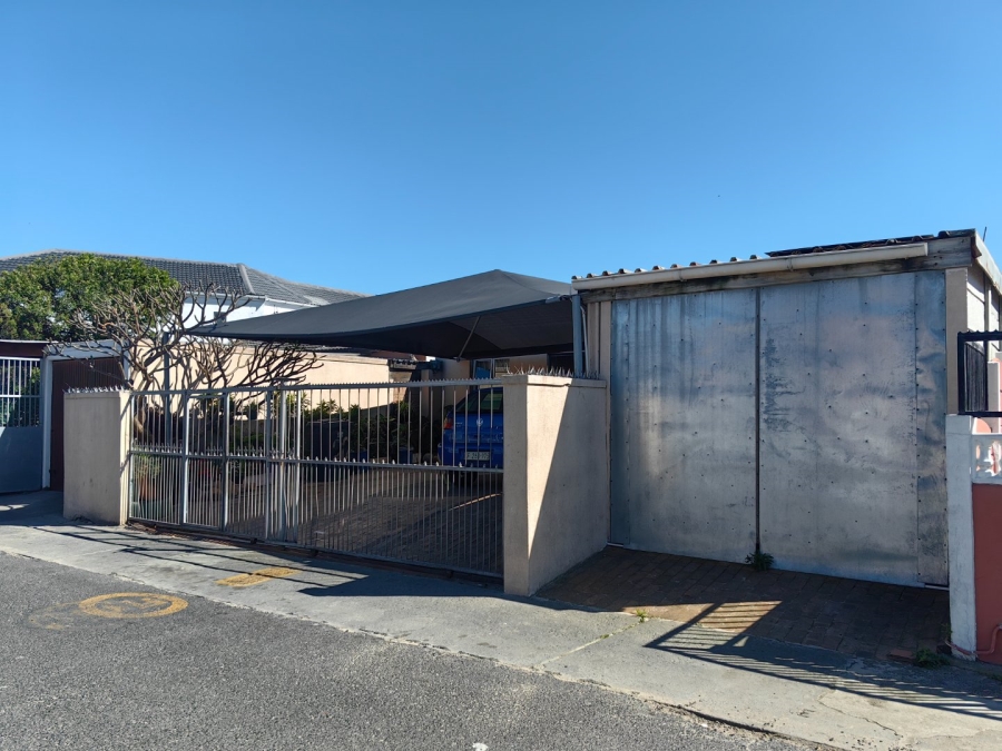 5 Bedroom Property for Sale in Beacon Valley Western Cape